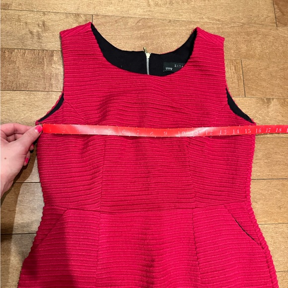 Zara Basic Magenta Pencil Dress with Zip up Back and Horizontal Lining - Picture 7 of 7